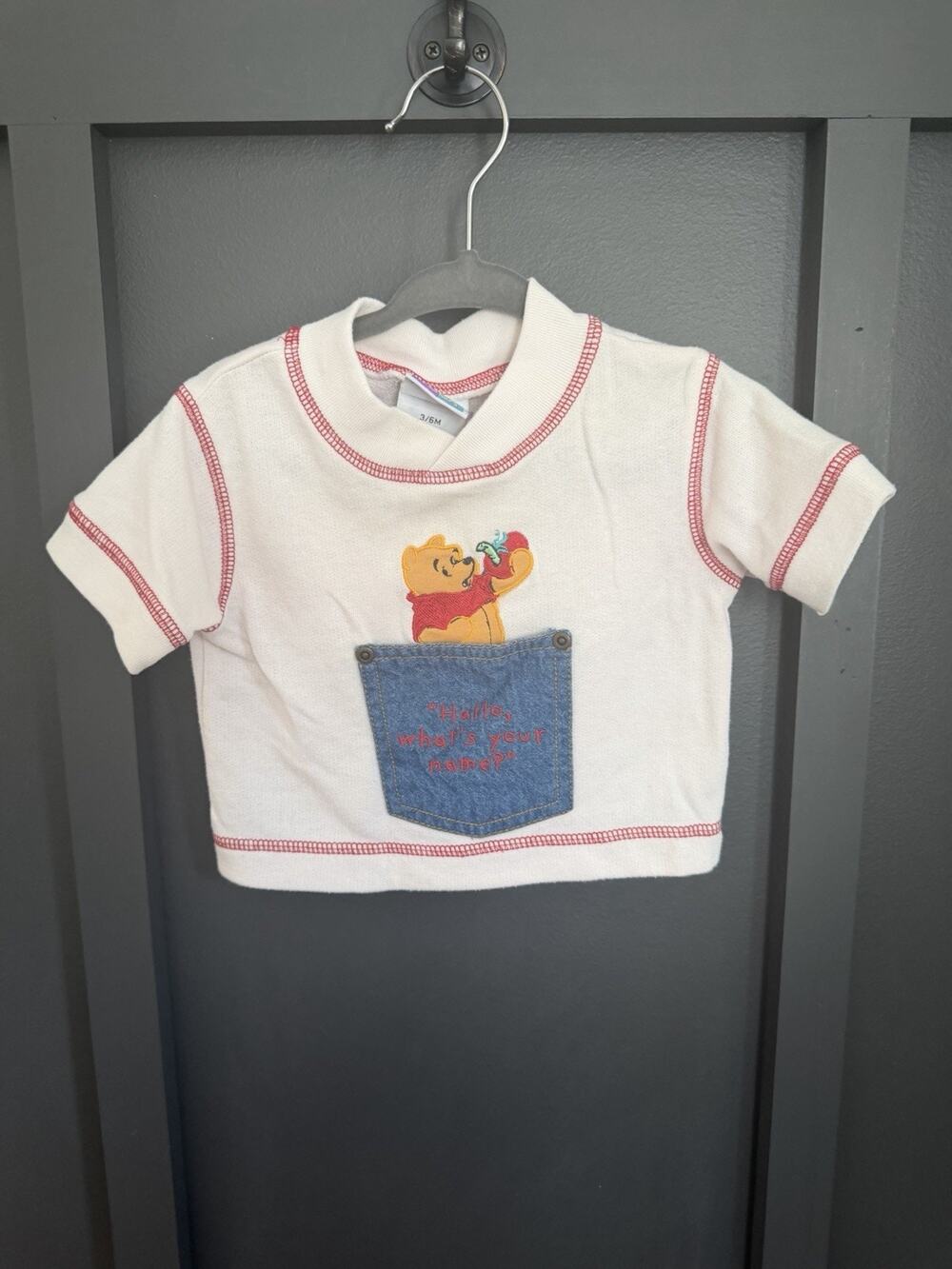 Vintage 90s Disney Winnie the Pooh White T-Shrit Apple 3/6 Months Embroidered